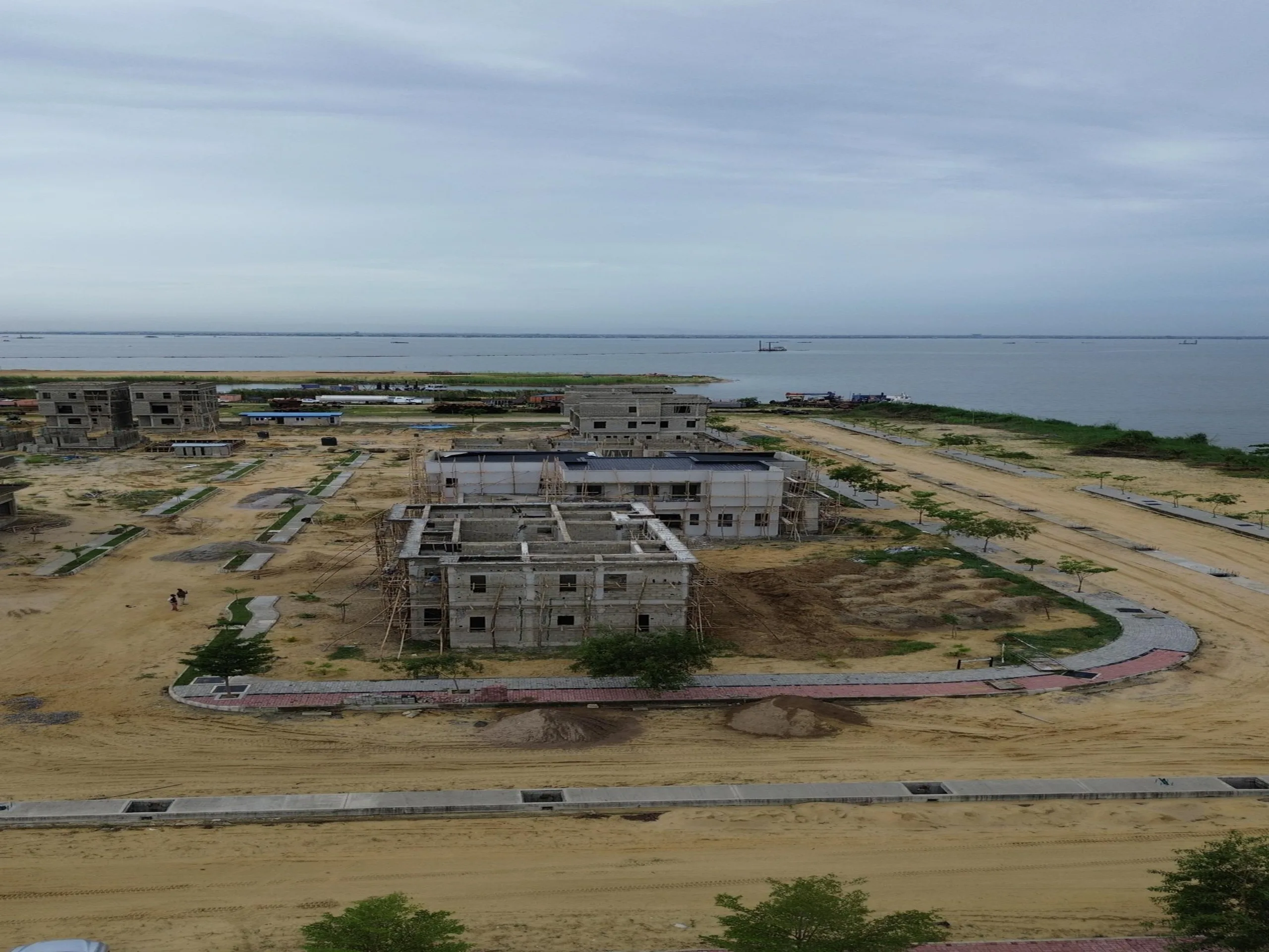 6393fc18c18b7391225a9cba25a196411f4da4e7(1)